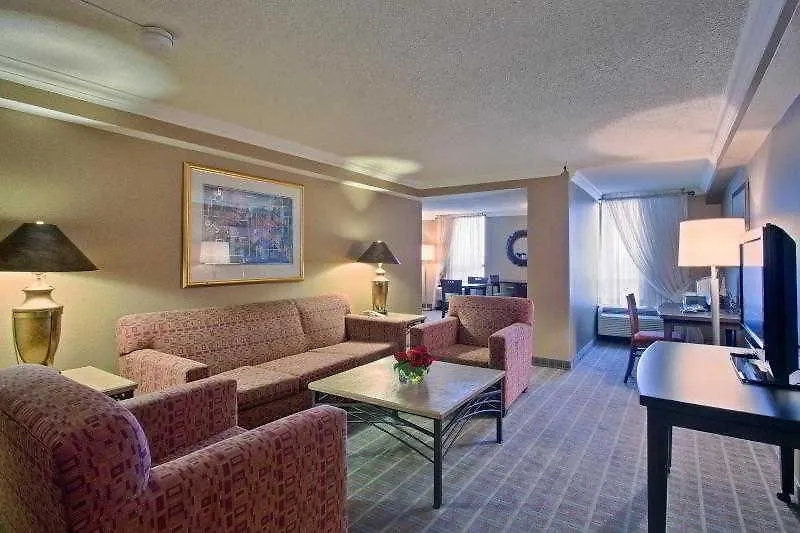 Hotel Crowne Plaza Toronto Airport By Ihg 4*,